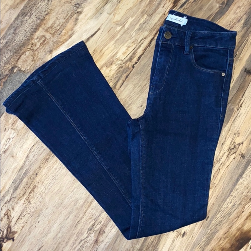 Perfect condition unpublished boot cut jeans!!